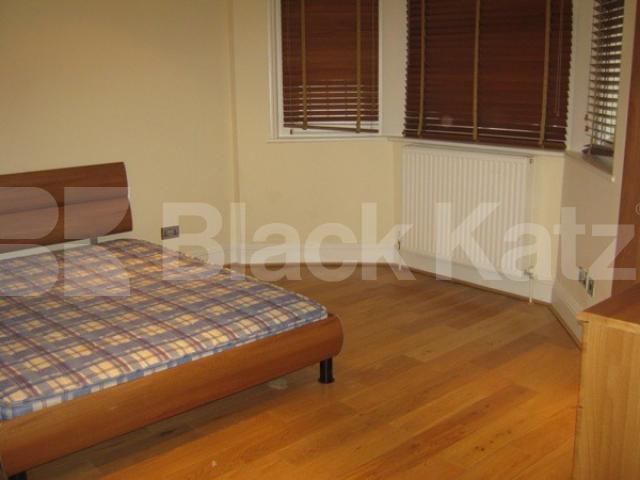 			NEW INSTRUCTION, 2 Bedroom, 1 bath, 1 reception Flat			 Holland Road, Holland Park/Shepherds Bush